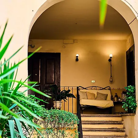 Boutique - Palazzo Rodota 1683