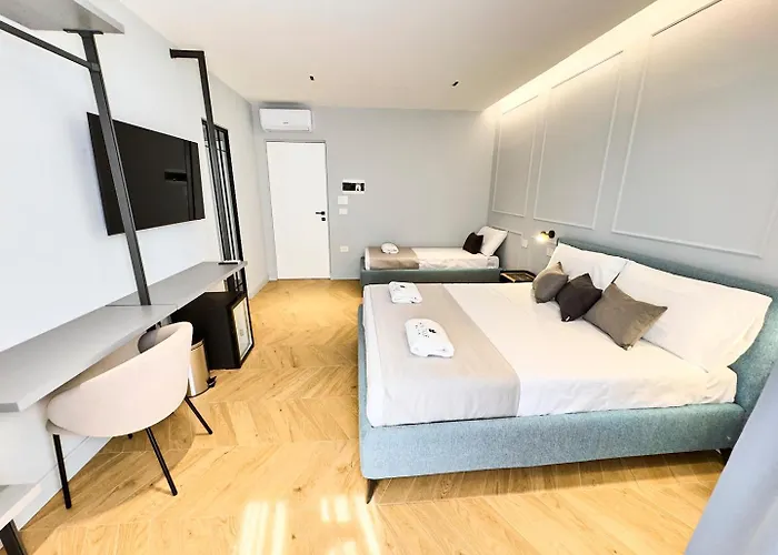 Boutique - Palazzo Rodotà 1683