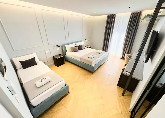 Boutique - Palazzo Rodotà 1683 4*