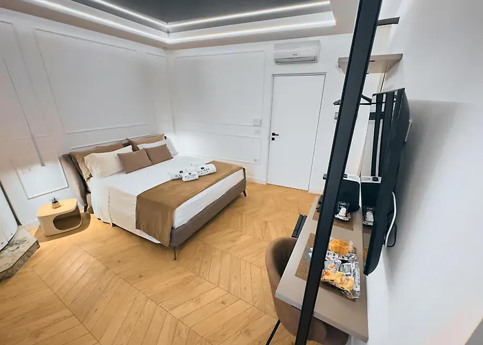 Boutique - Palazzo Rodotà 1683 Alojamento de Acomodação e Pequeno-almoço Cosença